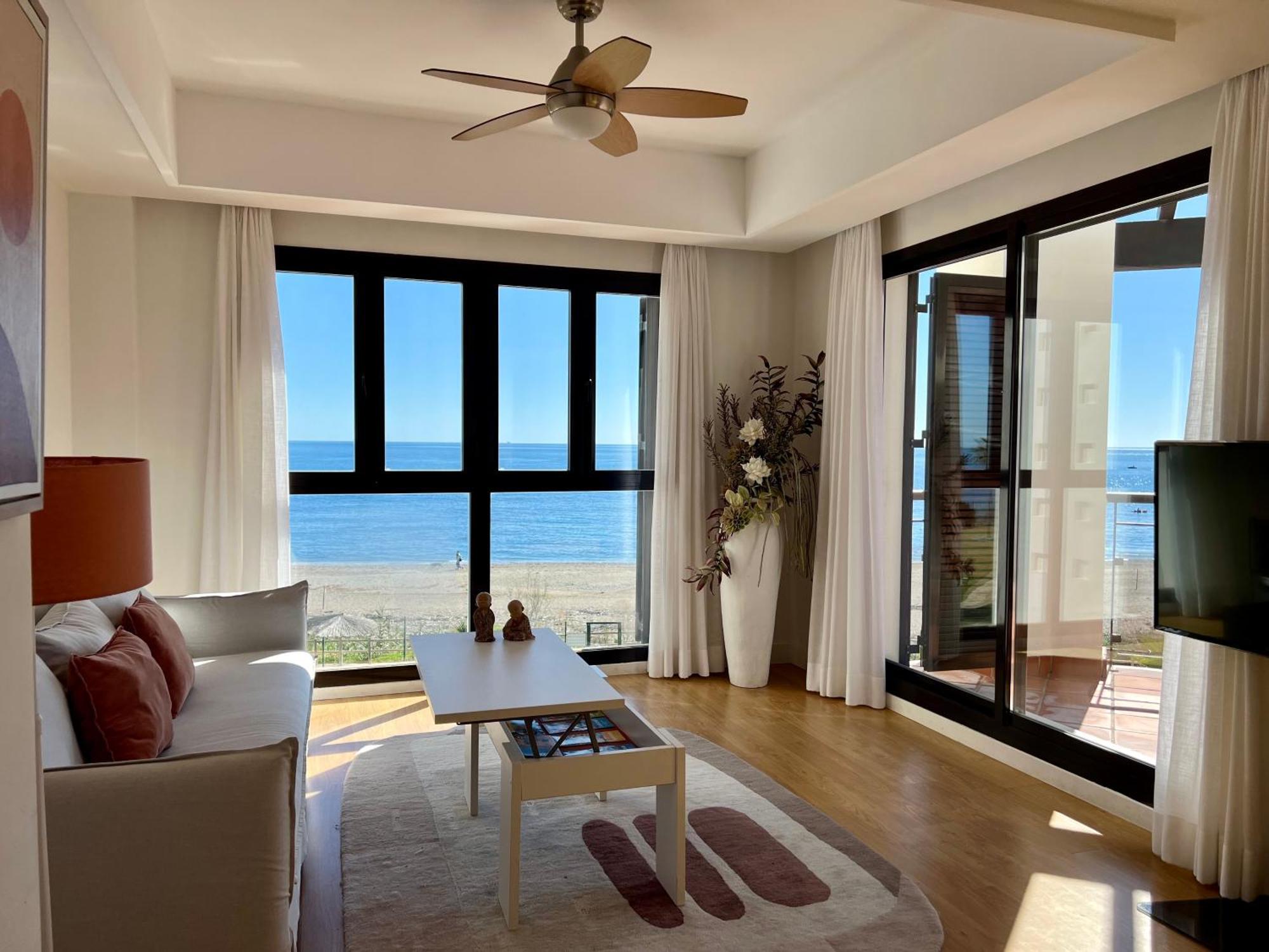 Apartamento Vista Mar 卡萨雷斯 外观 照片