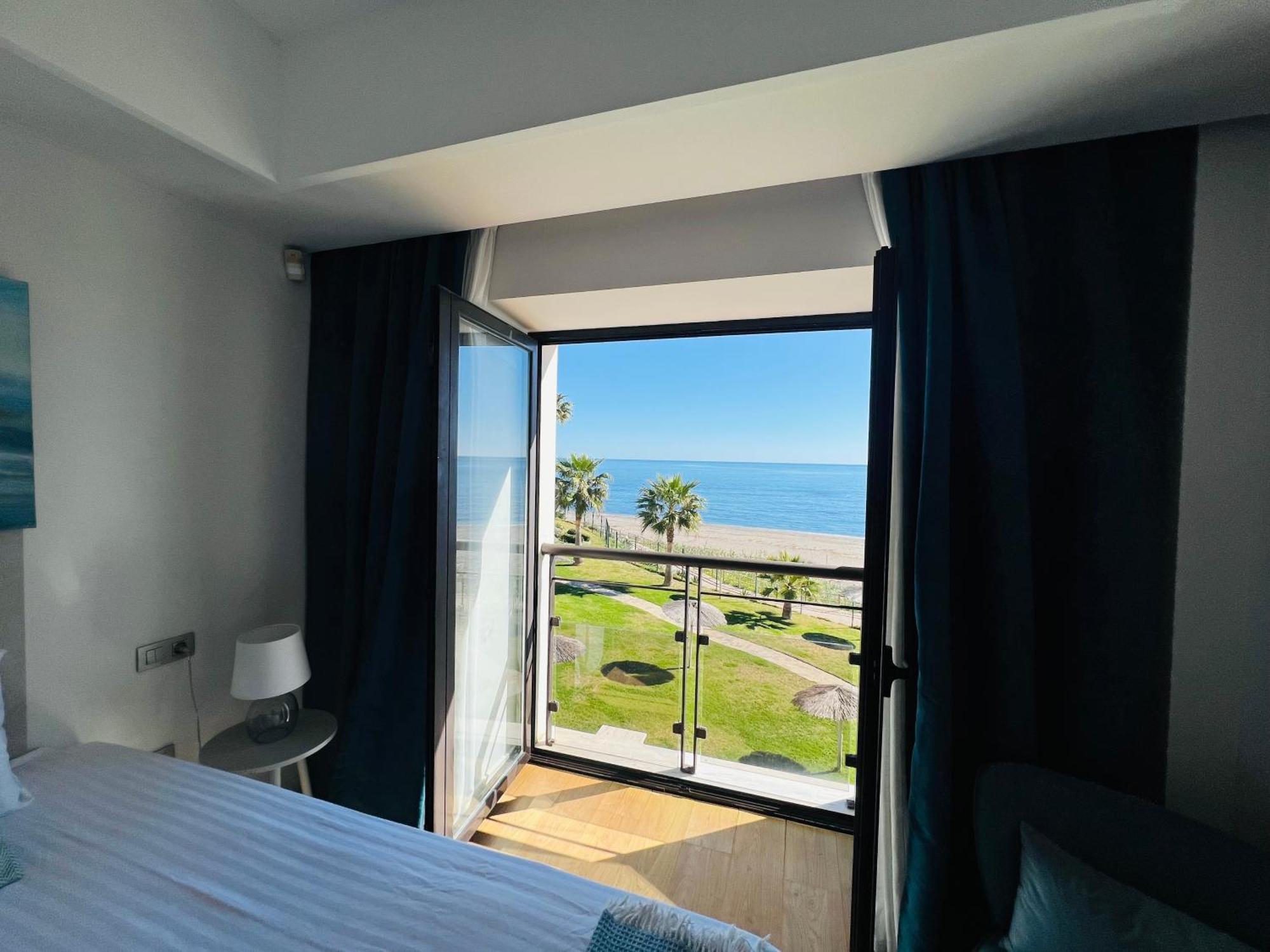 Apartamento Vista Mar 卡萨雷斯 外观 照片